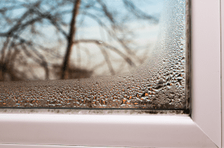Condensation sur une fenêtre